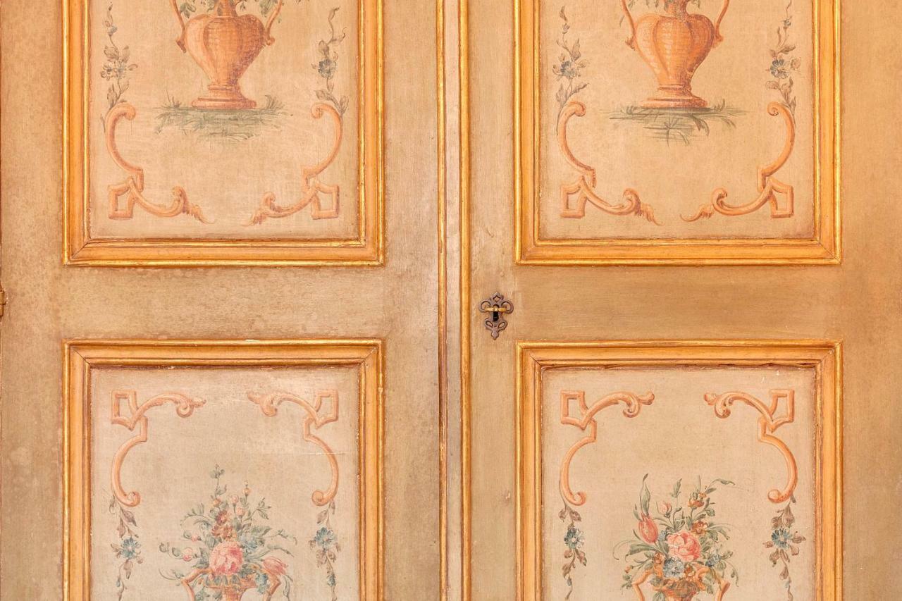 Historical Apartment Spectacular Arno View With Balcony From 12 Th Century. Флоренция Екстериор снимка